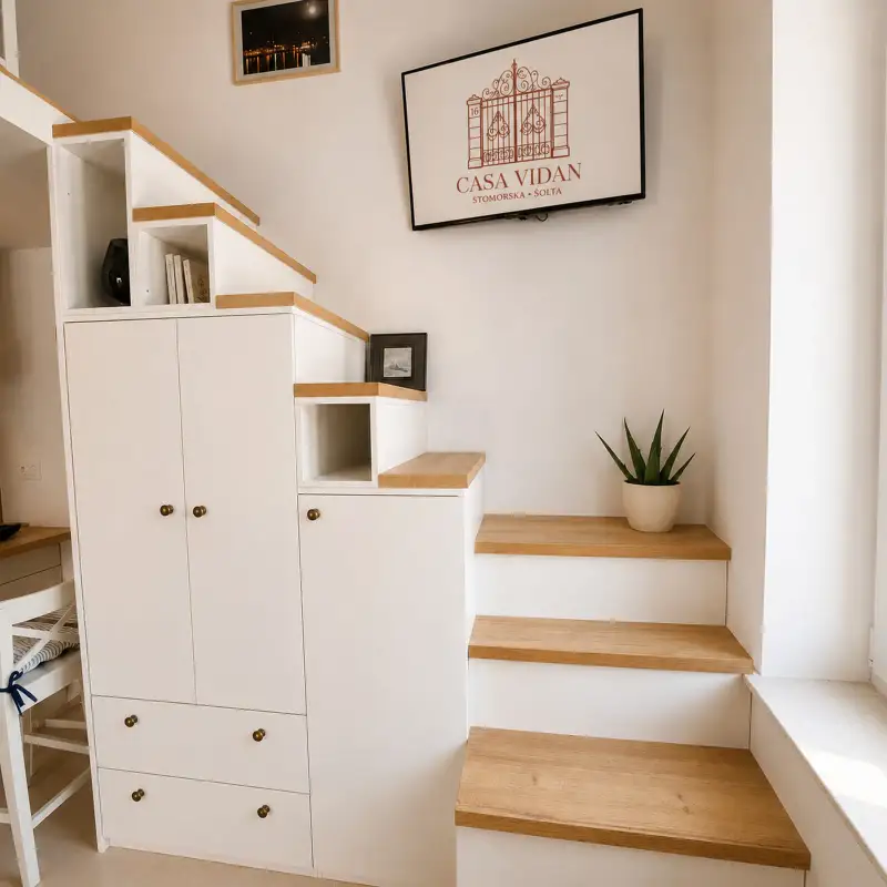 Treppe – Apartment Jovanka, Stomorska, Šolta