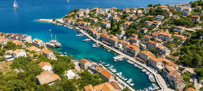 7 plaža u Stomorskoj do kojih možete pješice